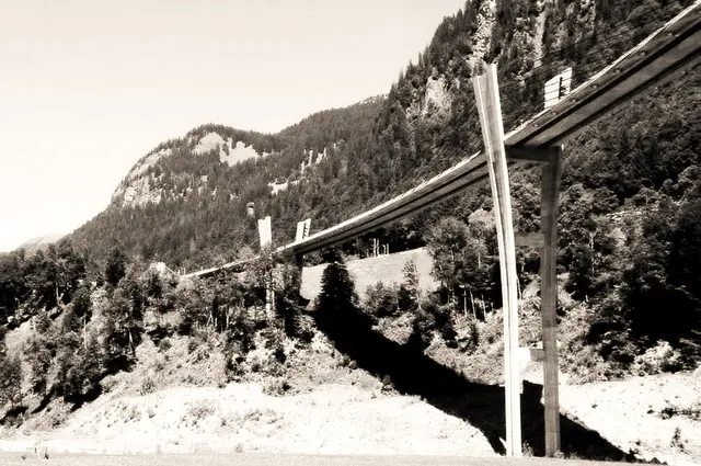 Amadeus - 1 Punkt - Sunniberg-Brücke