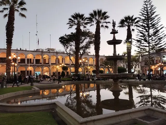  Arequipa: Plaza de Armas.