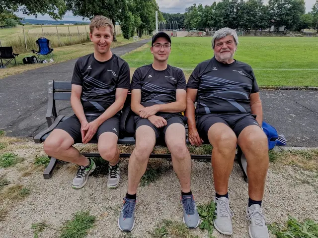Markus Protte, Daniel Weinert und Andreas Eder (v.l.) vom Integrativen Sportverein SG-Handicap Nördlingen bei den Bayerischen Meisterschaften in Wiesau | Foto: Eder, bearbeitet Leiminger
