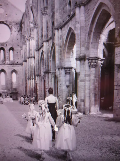Die schön gekleideten Mädchen  gehören zu der Hochzeit | Foto: Das sind meine Bilder