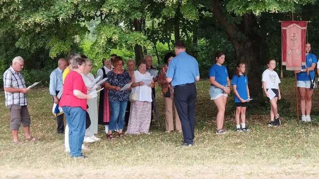 Foto: Der Kirchenchor Ellgau umrahmte den Speckkreuzbittgang mit mehreren Liedbeiträgen.
