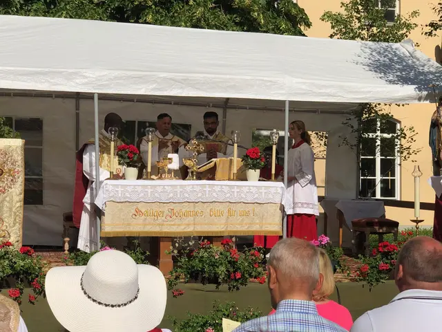 Foto: Der Patroziniumsgottesdienst fand in Konzelebration von Kaplan Solomon, Pfarrer Norman und Kaplan Tony (v.l.n.r.) statt.