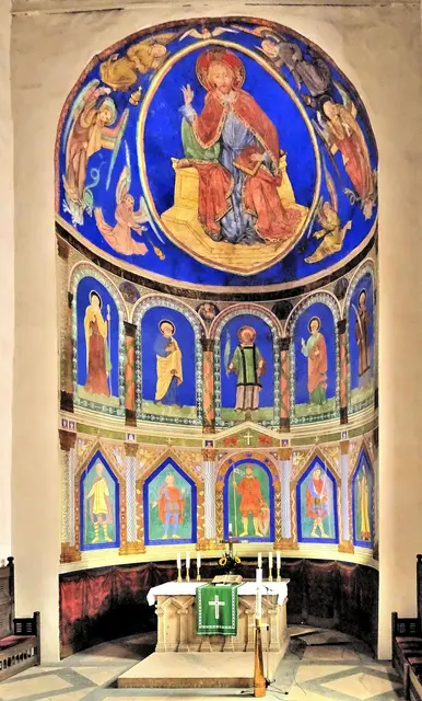 Ostapsis mit Altar