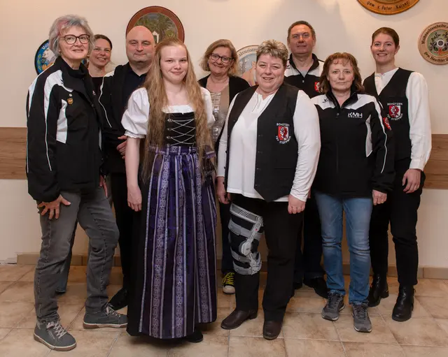 v.l. Angelika Baumann, Marion Friemelt, Martin Schlosser, Carola Ottlik, Henriette von Petersdorff, Herta Schuld, Raimund Schuld, Andrea Seibold, Stefanie Baumann