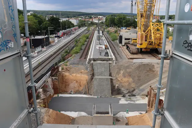 Bahnhofsumbau in Friedrichsdorf - nur Gleis 2 (S-Bahn) und Gleis 1 (Taunusbahn) sind aktuell nutzbar