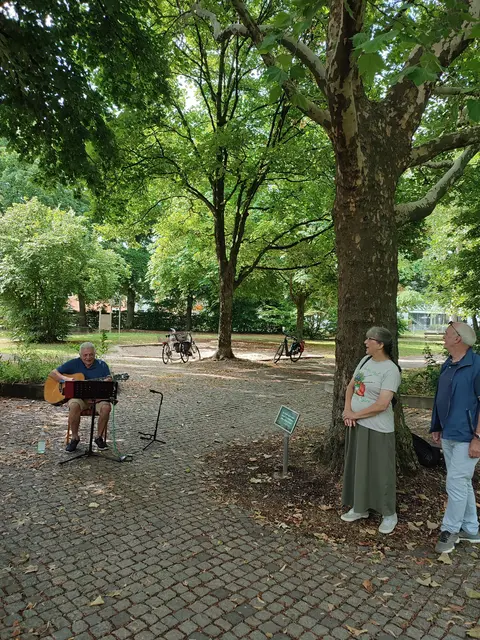 Gustl Mayer Liedermacher Katjana Brucoli und Jürgen Ziegler Bund Naturschutz Ortsgruppe Gersthofen 