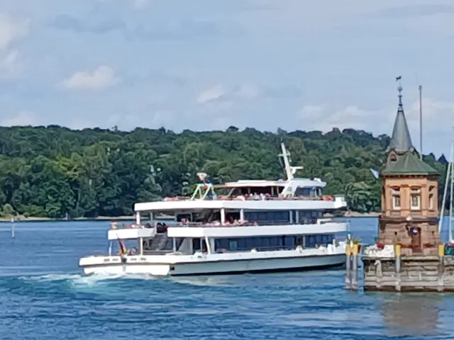 Fahrt mit einem Bodenseeschiff über den See | Foto: Peter Heider