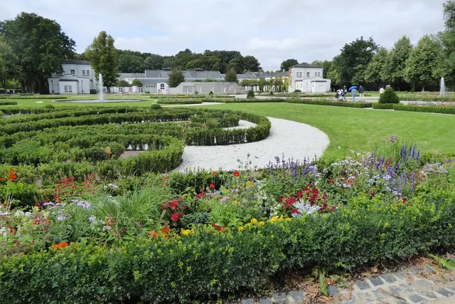 Blick auf den 1994 zur Landesgartenschau wieder hergestellten Barockgarten.
