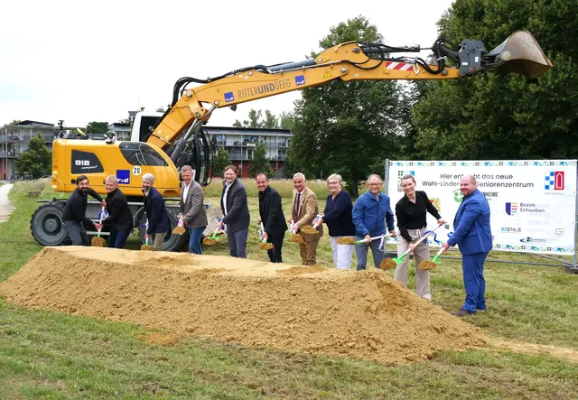 Spatenstich für das neue Seniorenzentrum in Günzburg. | Foto: Angela Brenner / Landratsamt Günzburg