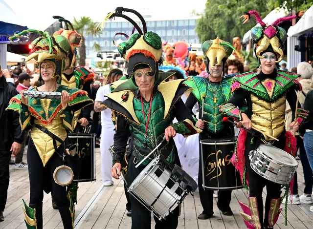 Farbenfrohe Eröffnung des Maschseefestes 2025