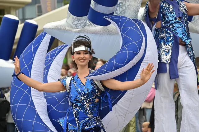 Farbenfrohe Eröffnung des Maschseefestes 2025