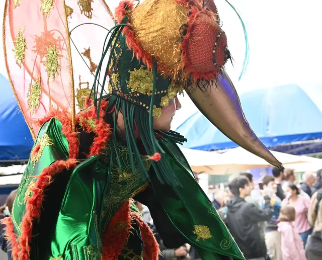 Farbenfrohe Eröffnung des Maschseefestes 2025