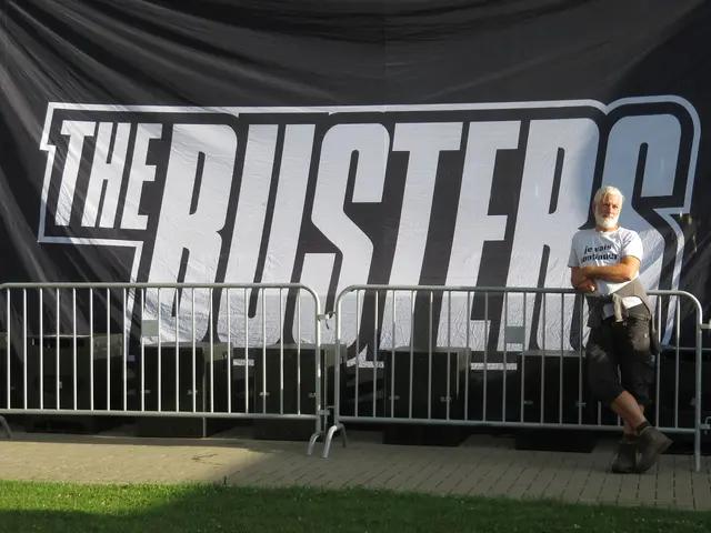 Noch geschlossen - die Bühne für die Busters.