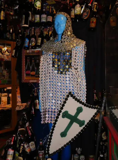 Kettenhemd aus Bierverschlüssen