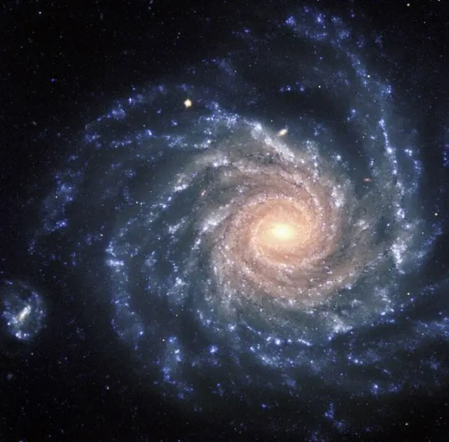 Gudrun / Nicole  - je 1 Punkt - Helixnebel oder auch Auge Gottes