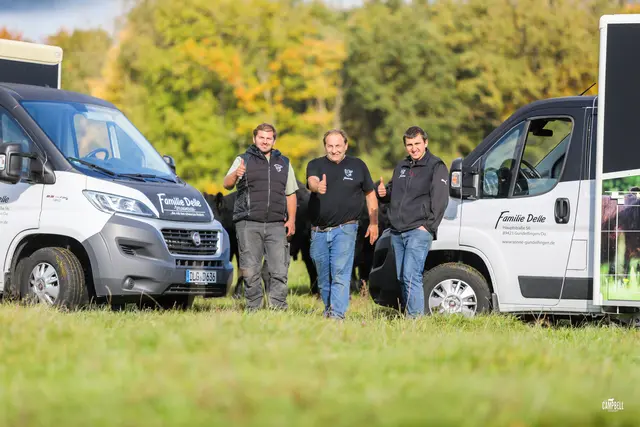  Die Brüder Michael und Martin zusammen mit Vater Bernhard Delle. | Foto: Familie Delle