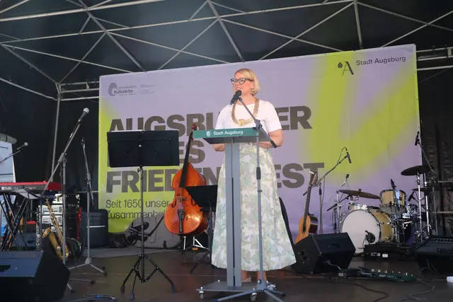 Ansprache von Eva Weber / Oberbürgermeisterin der Stadt Augsburg | Foto: Marianne Stenglein
