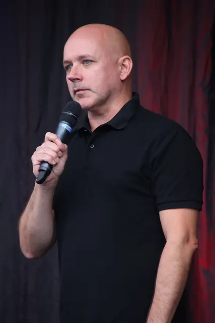 Frank Fischer erzählt vom einem Zuschauer, der auch bei den besten Sprüchen keine Miene verzieht.