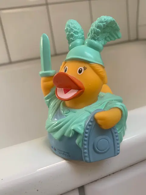Mein Legionär der bei mir zu  Hause aufpasst 
Salve