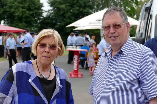 Einzigartig! Ursel Postrach (SPD) aus dem Bergdorf Lüdersen hier mit ihrem Parteikollegen Volker Gnisemer (SPD) aus Bennigsen