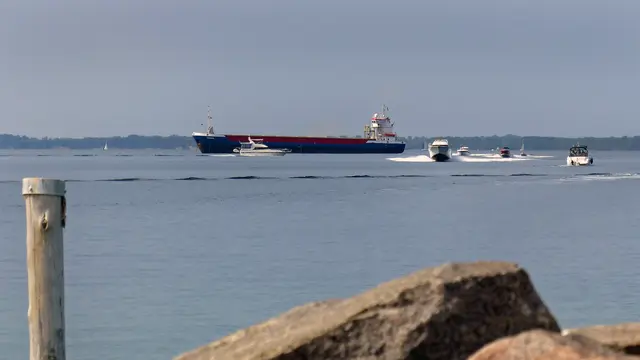 Aussicht auf den Schiffsverkehr in der Wismarbucht. Foto: Helmut Kuzina