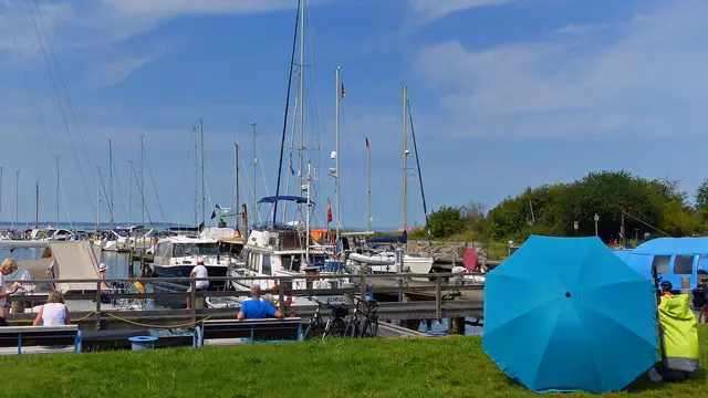 Der Hafen von Timmendorf auf der Insel Poel wird von Sportbooten aus dem gesamten Ostseeraum angelaufen. Foto: Helmut Kuzina