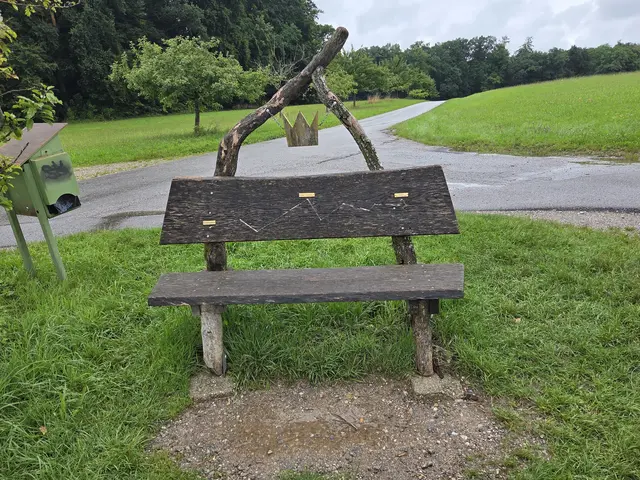 Eine sportliche Wanderung von Dießen am Ammersee über den wildromantischen Schacky-Park zum Schacky-Park und zur Schatzbergalm bietet die Abteilung Alpin des TSV Gersthofen am 14.09.2025 an.