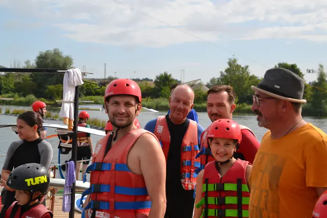 Einen tollen Vormittag verbrachte die Abteilung Alpin des TSV Gersthofen in der Wasserskianlage "Turncable" in Thannhausen.
