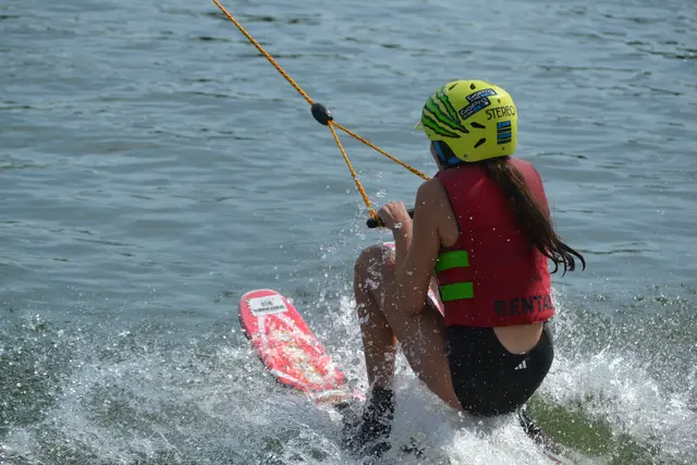 Der Start ist beim Wasserskifahren immer der aufregendste Moment.