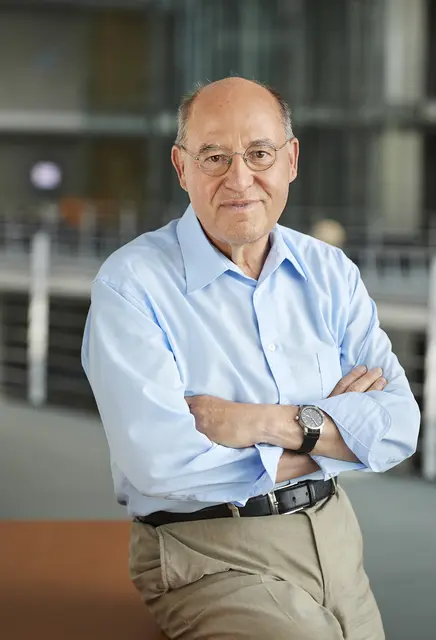 Der Alterspräsident des Deutschen Bundestages Dr. Gregor Gysi zu Gast in Neustadt/Hessen | Foto: Deutscher Bundestag/Inga Haar 
