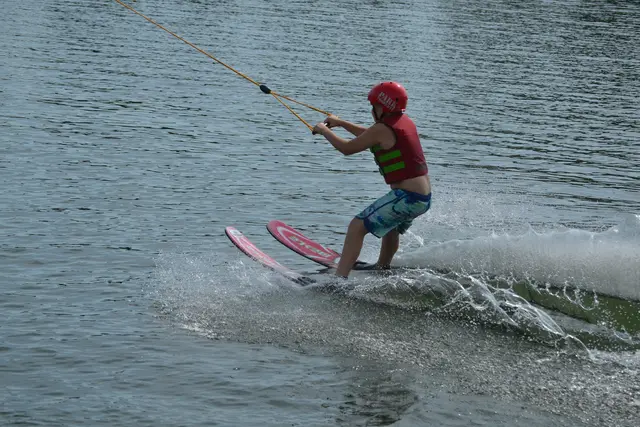 Einen tollen Vormittag verbrachte die Abteilung Alpin des TSV Gersthofen in der Wasserskianlage "Turncable" in Thannhausen.