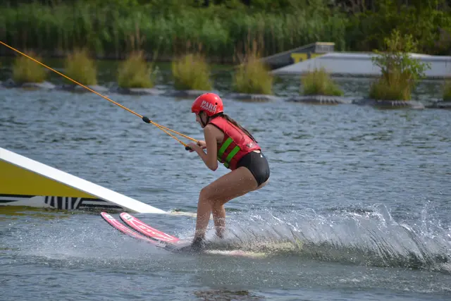 Einen tollen Vormittag verbrachte die Abteilung Alpin des TSV Gersthofen in der Wasserskianlage "Turncable" in Thannhausen.