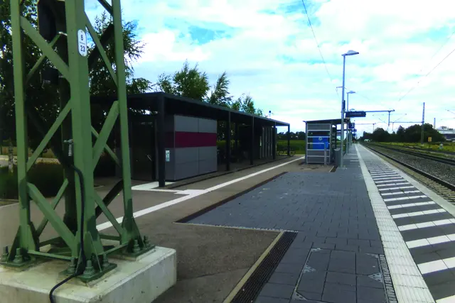 Bahnsteig 3: Hier fahren die Züge von Donauwörth nach Augsburg | Foto: Anton Langenmeir