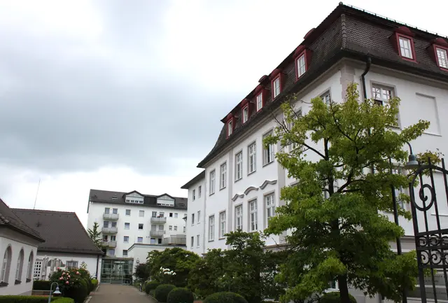 Meitingens ehemaliges Schloss – heute das Johannesheim-Seniorenheim | Foto: Peter Heider