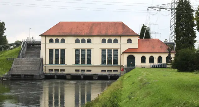 Wasserkraftwerk am Kanal in den Lechauen | Foto: Peter Heider