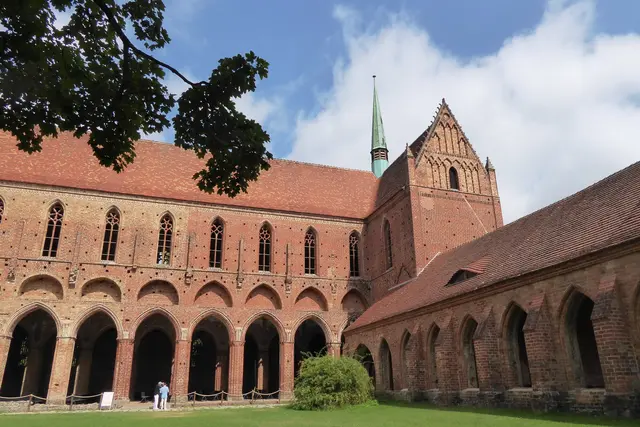 Das Kirchenschiff des Klosters Chorin.