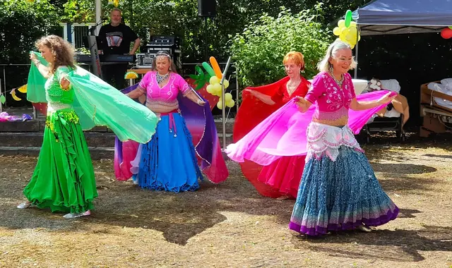 Ein bunter Schleiertanz | Foto: Shima Mahi