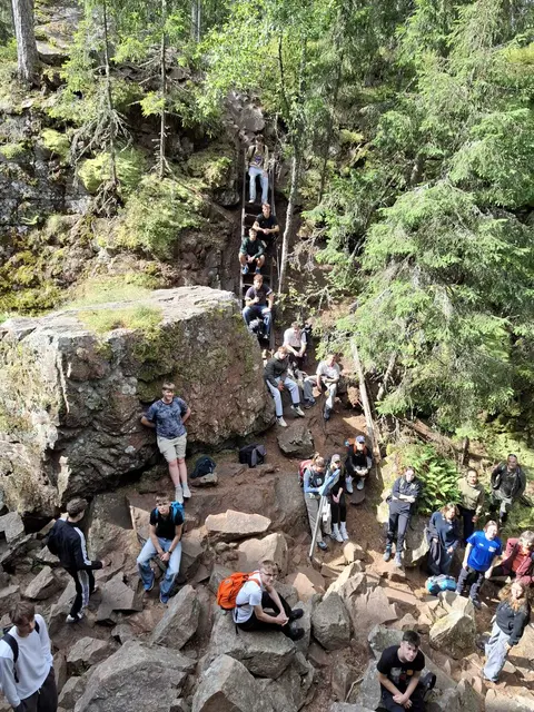 Eine Wanderung durch die Skurugata-Schlucht.