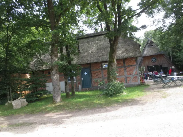 Hier konnten wir etwas essen und trinken, es waren genug Plätze da.