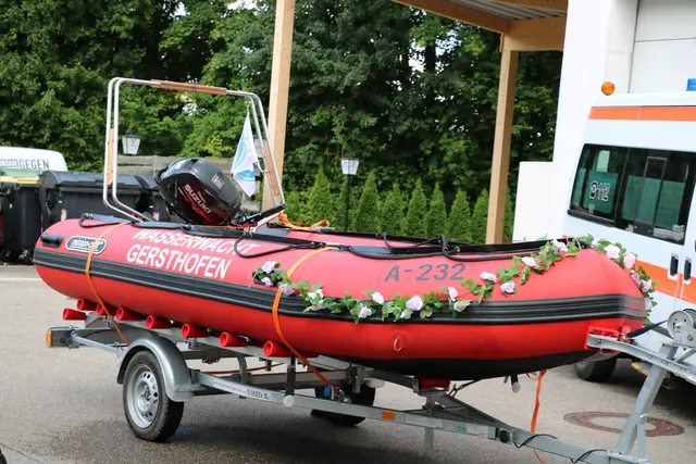 Motorrettungsboot der Marke Mission Craft mit 20 PS Suzuki Motor | Foto: Florian Handl