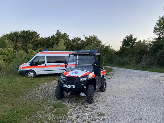 Der neue ATV und der Krankentransporter im Einsatz | Foto: Wasserwacht Gersthofen
