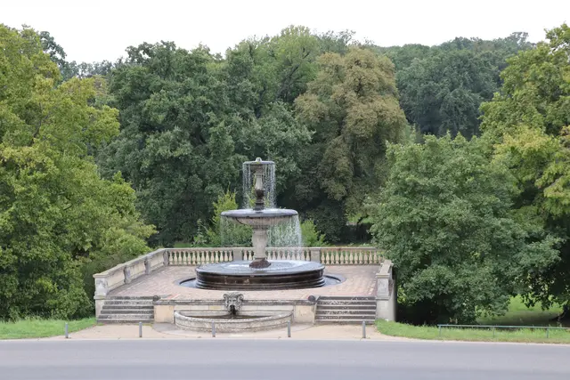 Sanssouci, dreischaliger Brunnen