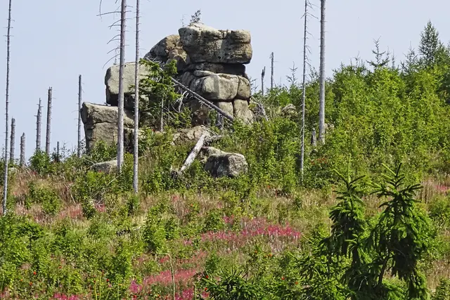 namenlose Klippe an der Kästestraße, hier ist die Wollsackverwitterung gut erkennbar