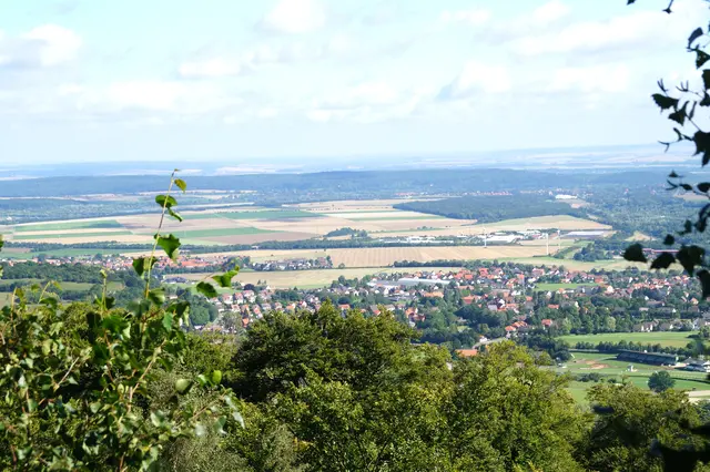Blick vom Elfenstein auf Bündheim und das Harzvorland