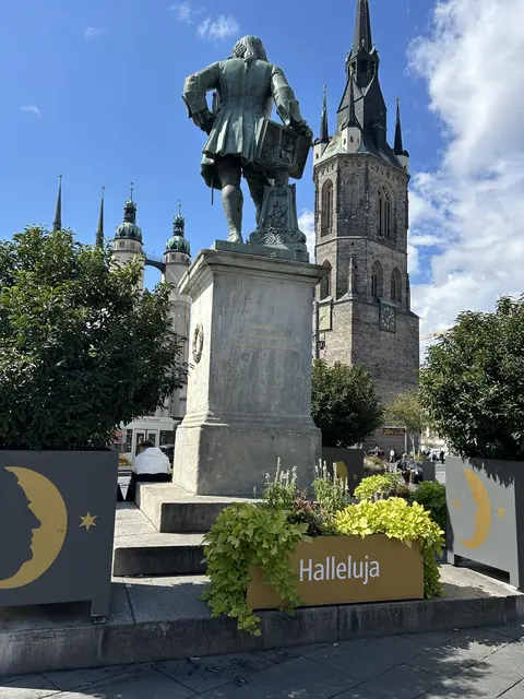 Georg Friedrich Händel - Statue des großen Sohnes der Stadt 