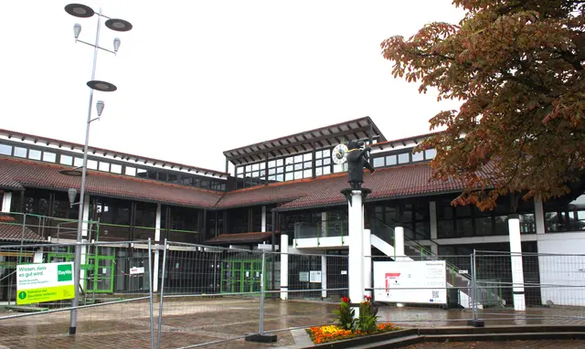 Bis Ende des Jahres 2027 wird das Meitinger Rathaus an der Schlossstraße saniert. | Foto: Peter Heider