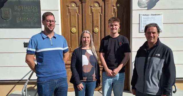 Das Bild zeigt: (von links) Wolfgang Buckel, Martina Wenni-Auinger, Leon Rutkowski, Dr. Stefan Siemons. Ausbildungsleiterin Martina Supplie war beim Fototermin nicht anwesend. 