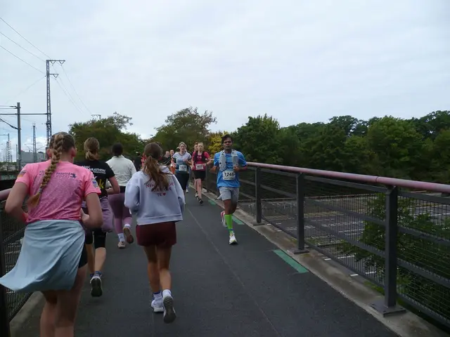 10 km-Lauf: Messeschnellweg-Brücke.
