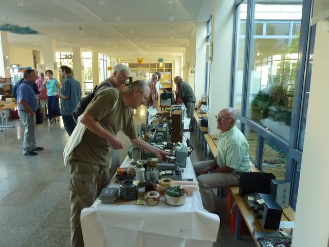 Ja hier findet man Ersatzteile für alte Radios.  | Foto: Otto Killensberger