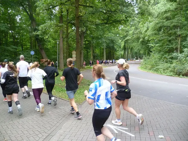 10 km-Lauf: Die Fritz Behrens Allee ist an Sonntagen für den Kraftverkehr gesperrt.
